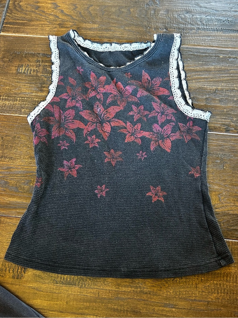 Dark Grey Floral Lace-Trim Tank Top - Sleeveless Women's Tee